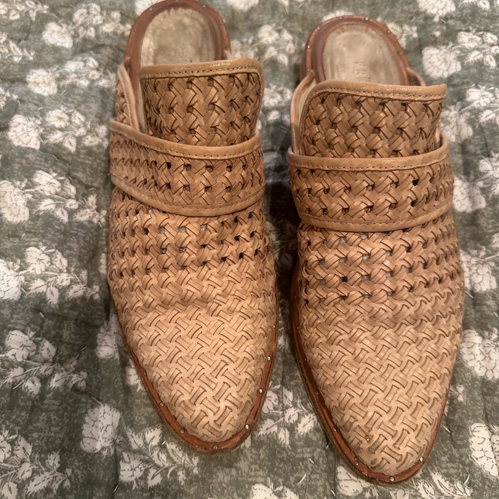 Freda Salvador Tan Woven Mules - Picture 5 of 12